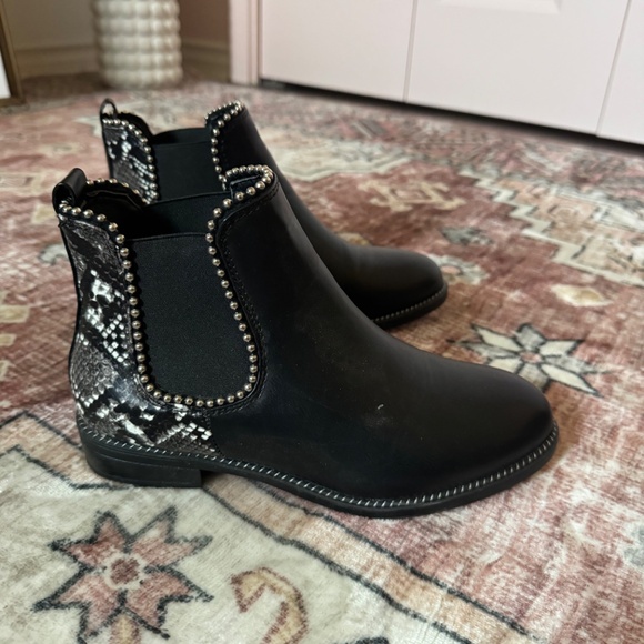Ankle boots - Picture 2 of 2